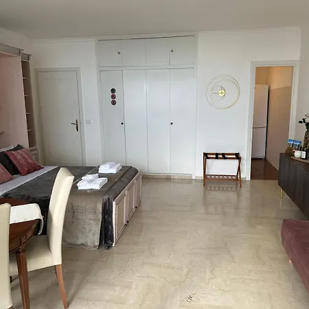 Maison Blanc Monte-Carlo
